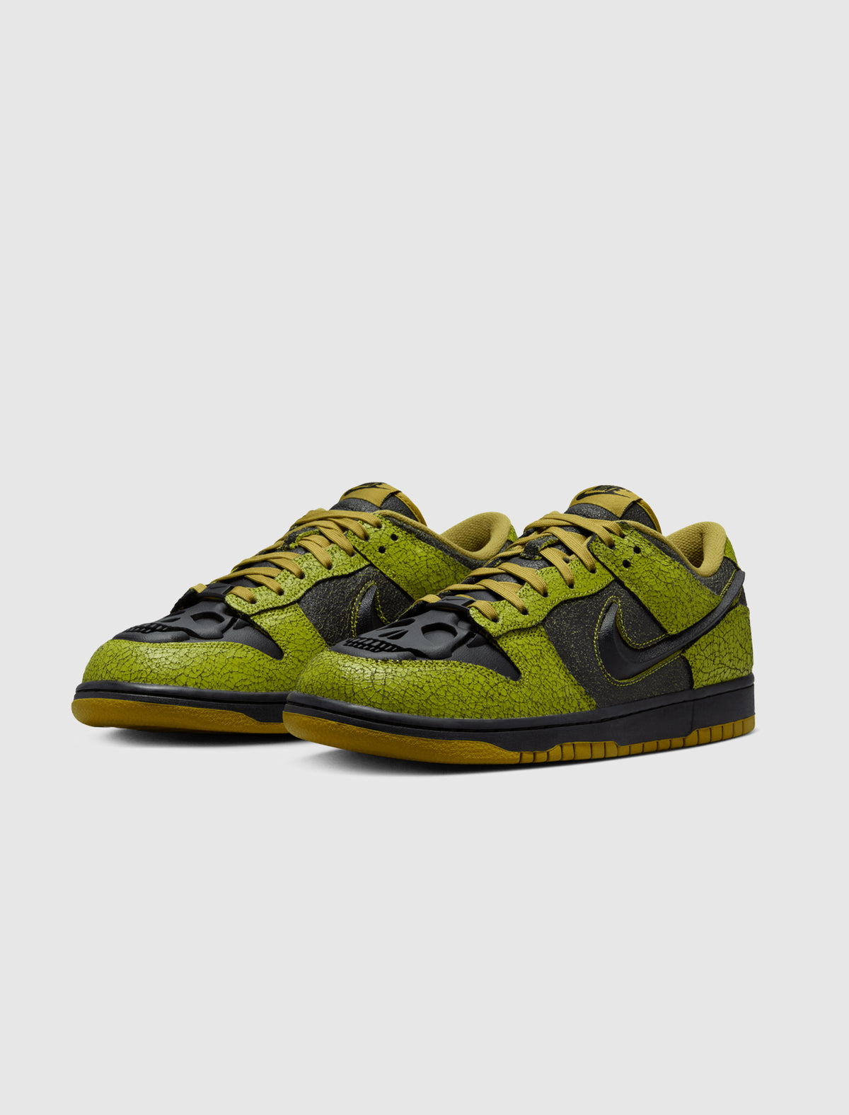 Nike store Dunk Low Halloween